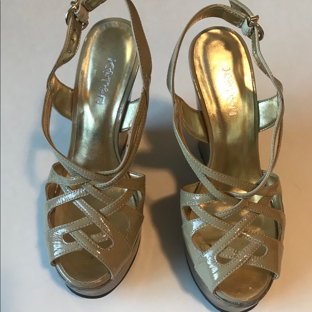 Leather wedge sandals